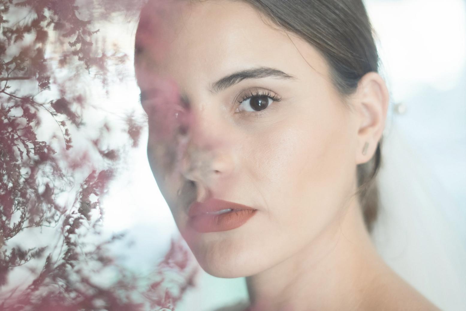 Sessione pratica di makeup con focus sulla teoria del colore